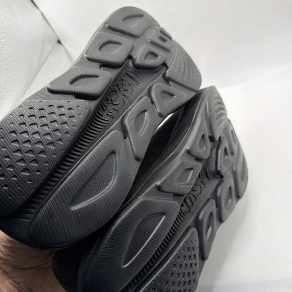Hoka Men's Rincon 4 Black Size 9.5 D Athletic Running Shoes. Authentic And New - Picture 10 of 12